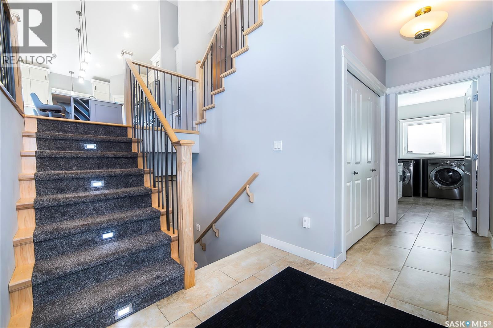334 Gillies Cres, Saskatoon, SK S7V 0J9