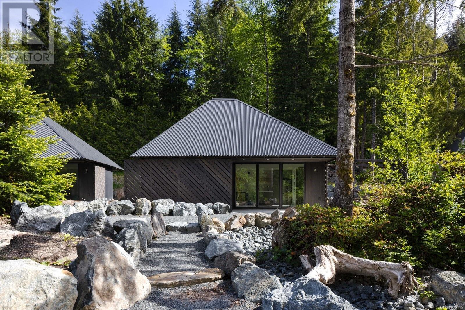 6504 Powder Main Rd Unit 7 Rd, Port Renfrew, BC V0S 1K0