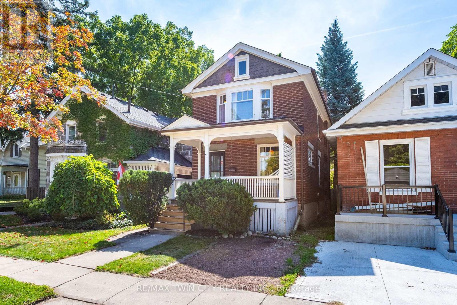 43 Mcnaughton St, Cambridge, ON N1R 1Z2