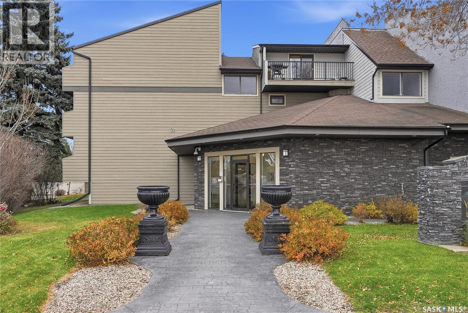 2233 St Henry Avenue Unit 303, Saskatoon, SK S7M 5K6