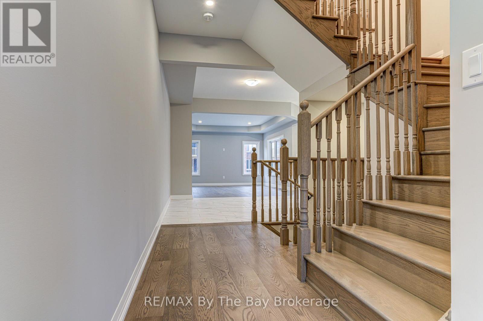 61 Federica Cres, Wasaga Beach, ON L9Z 0N5
