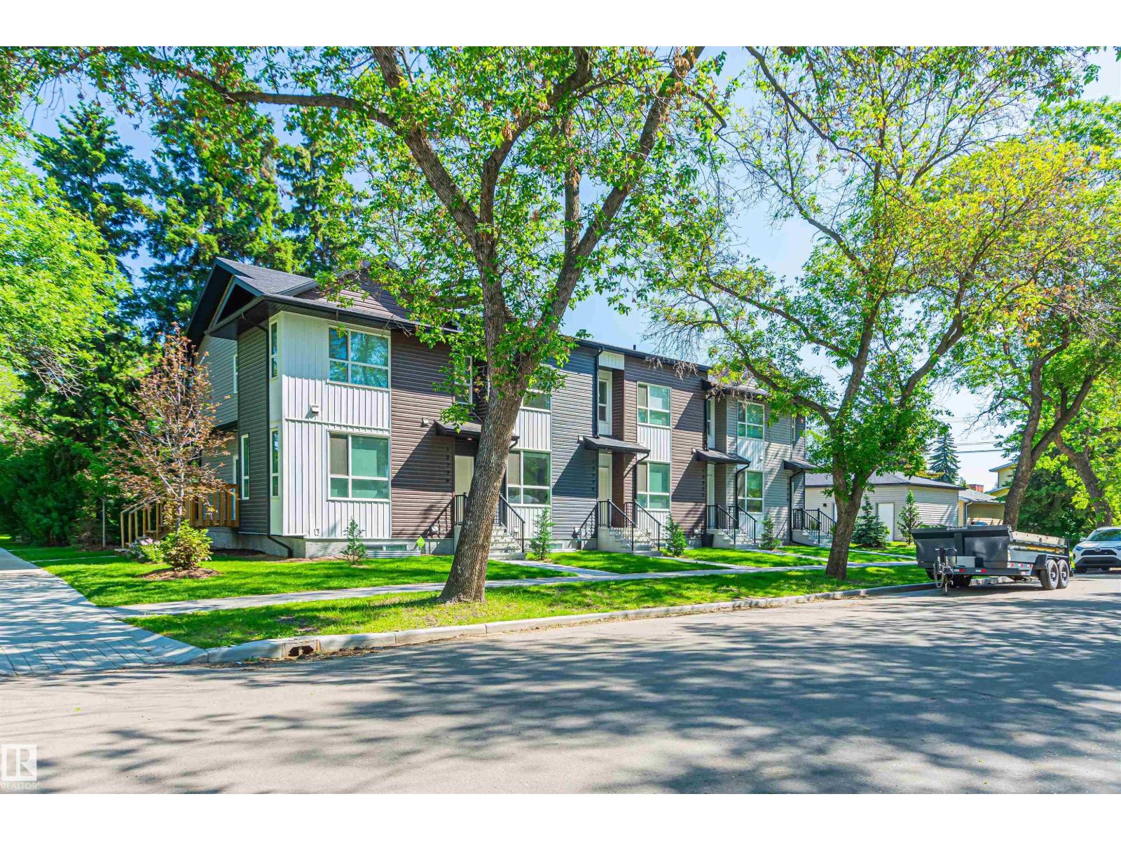 12220222426 112 Ave NW, Edmonton, AB T5M 2S8