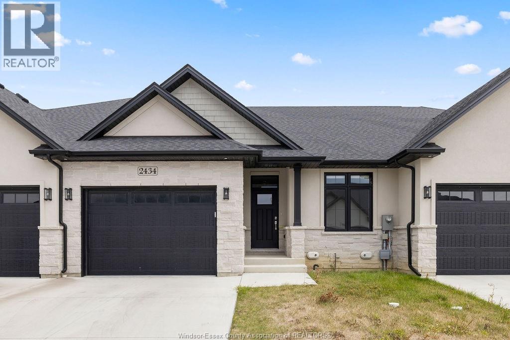 2434 Barkley Ave, Windsor, ON N8P 0E9