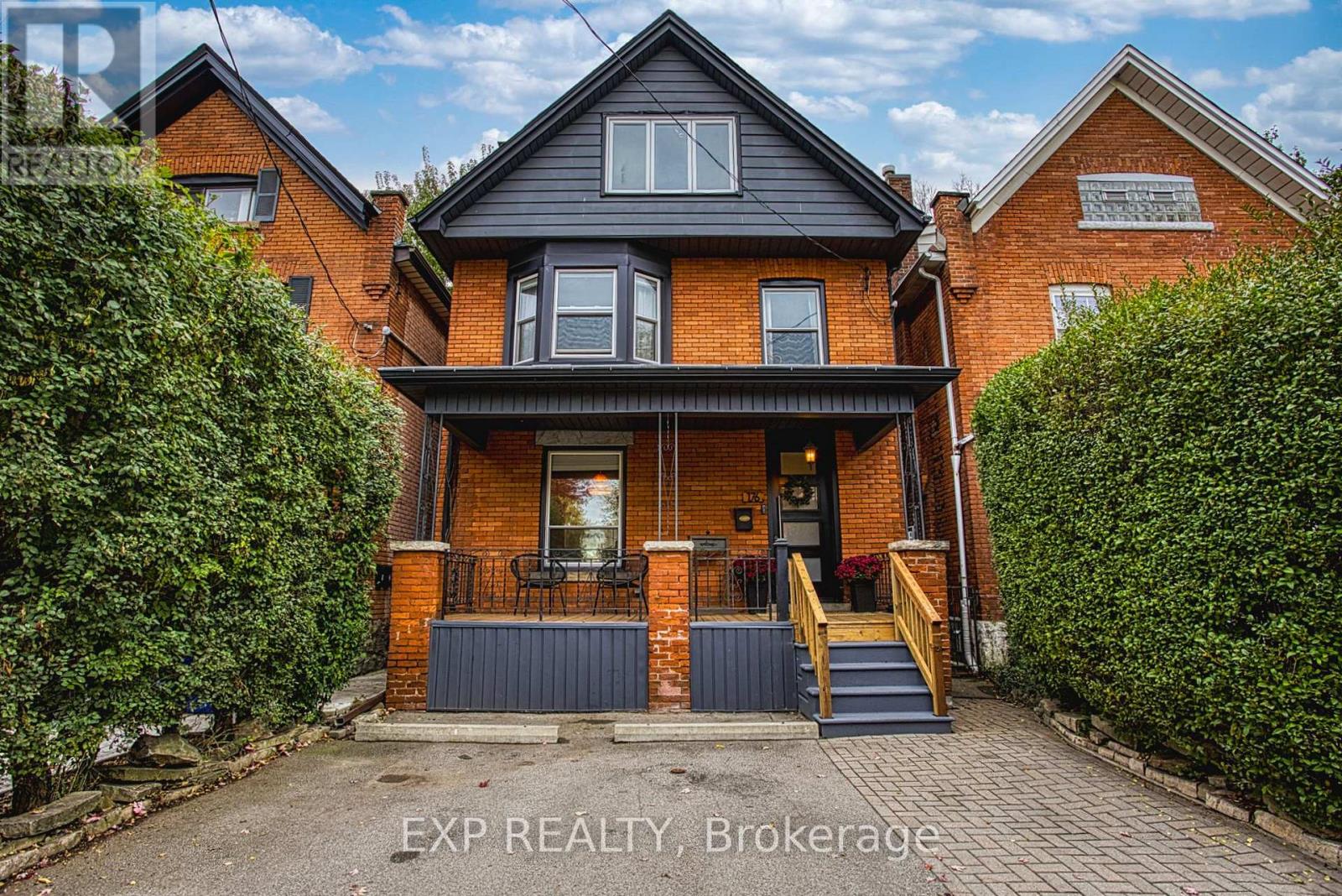 176 Emerald St S, Hamilton, ON L8N 2V7