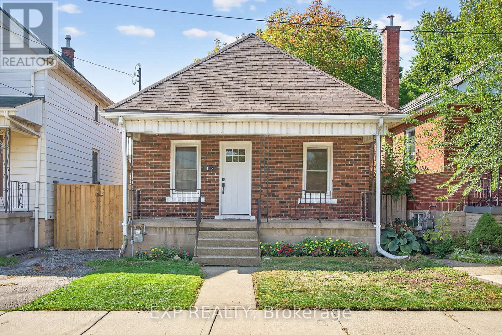 118 Mountville Ave, Hamilton, ON L9A 1E4