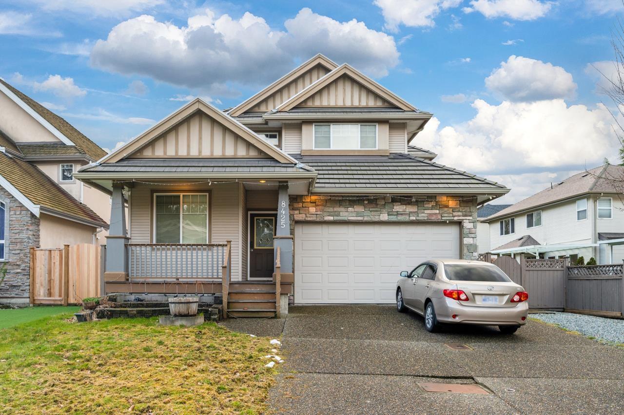 170 Street Unit 8425, Surrey, BC V4N 5C7