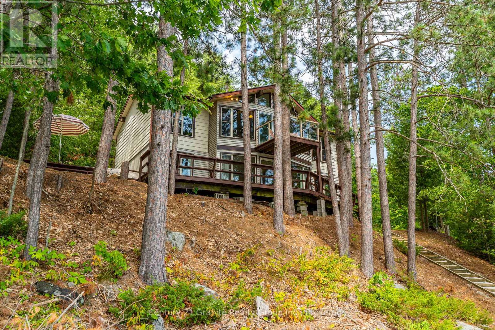 1031 Statesman Dr, Minden Hills, ON K0M 2K0