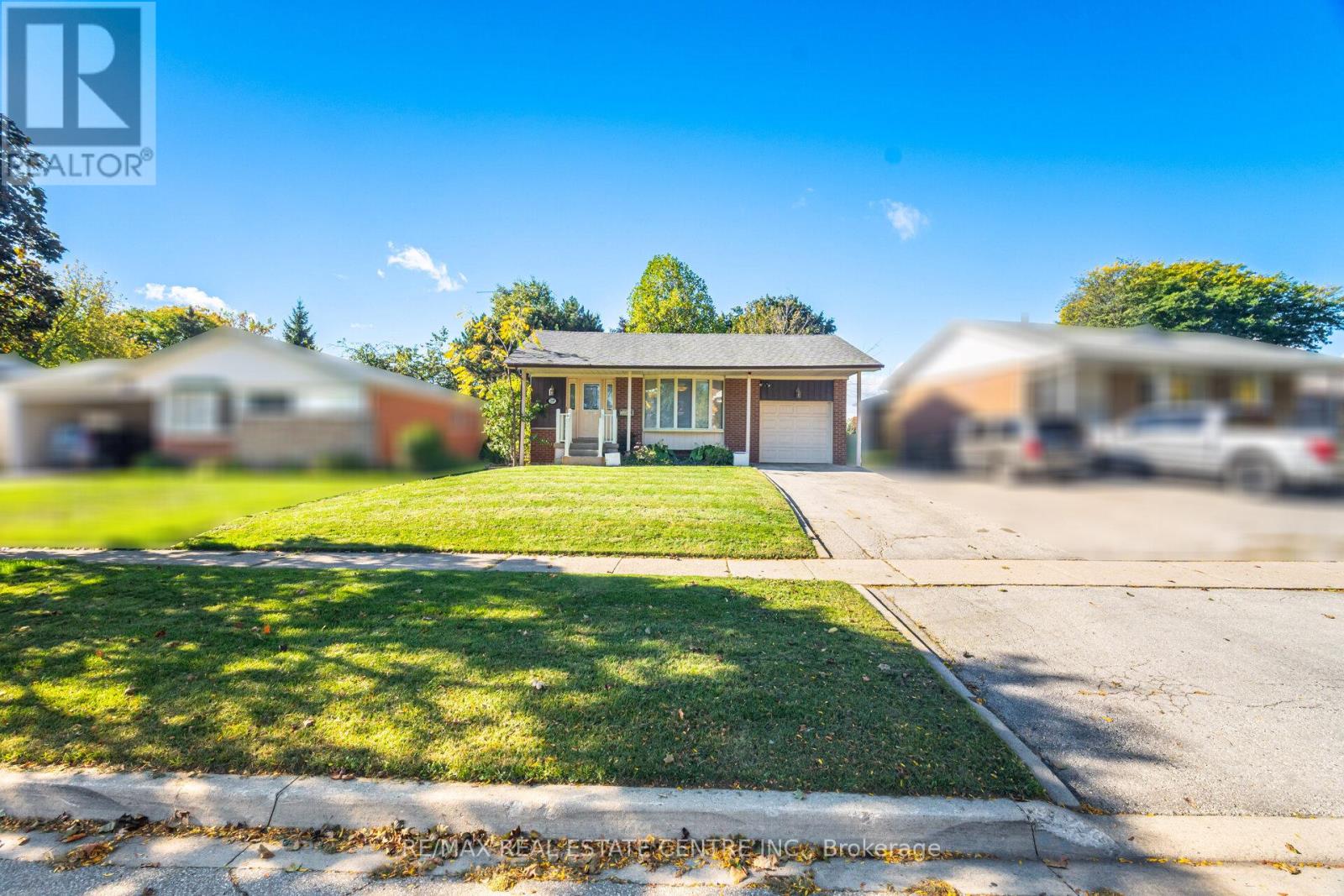 219 Mill St S, Brampton, ON L6Y 1T9