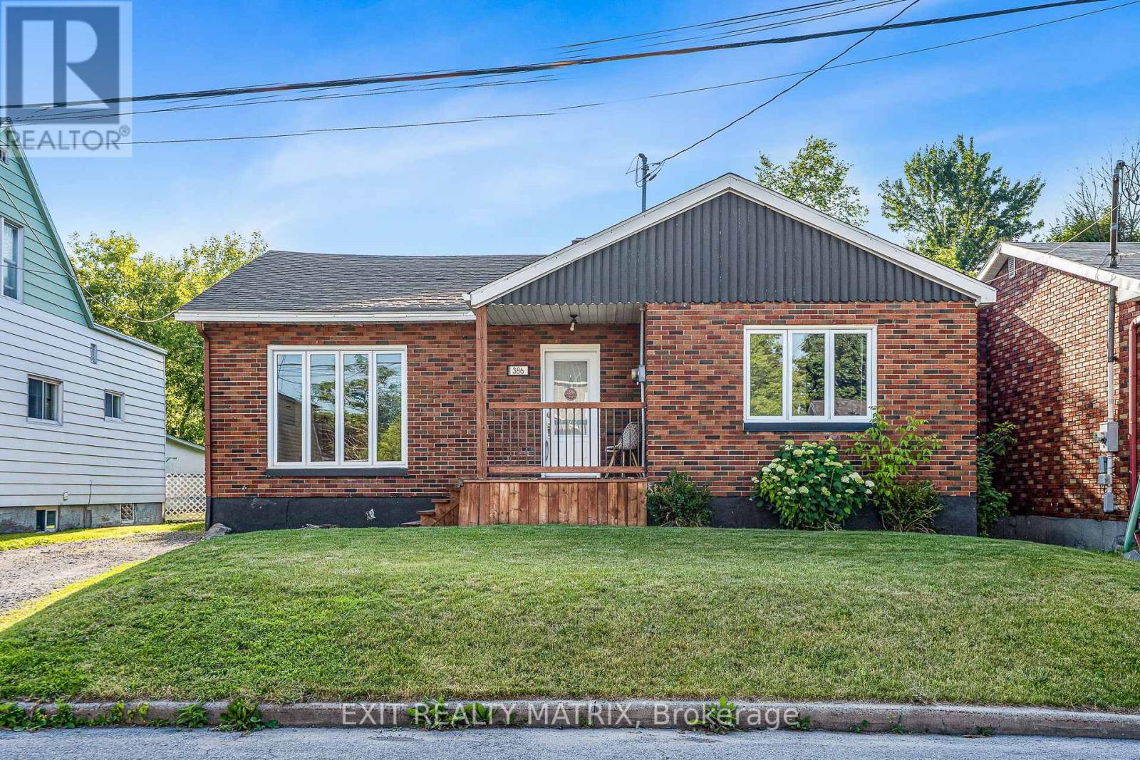 386 Gordon St, Hawkesbury, ON K6A 1S7