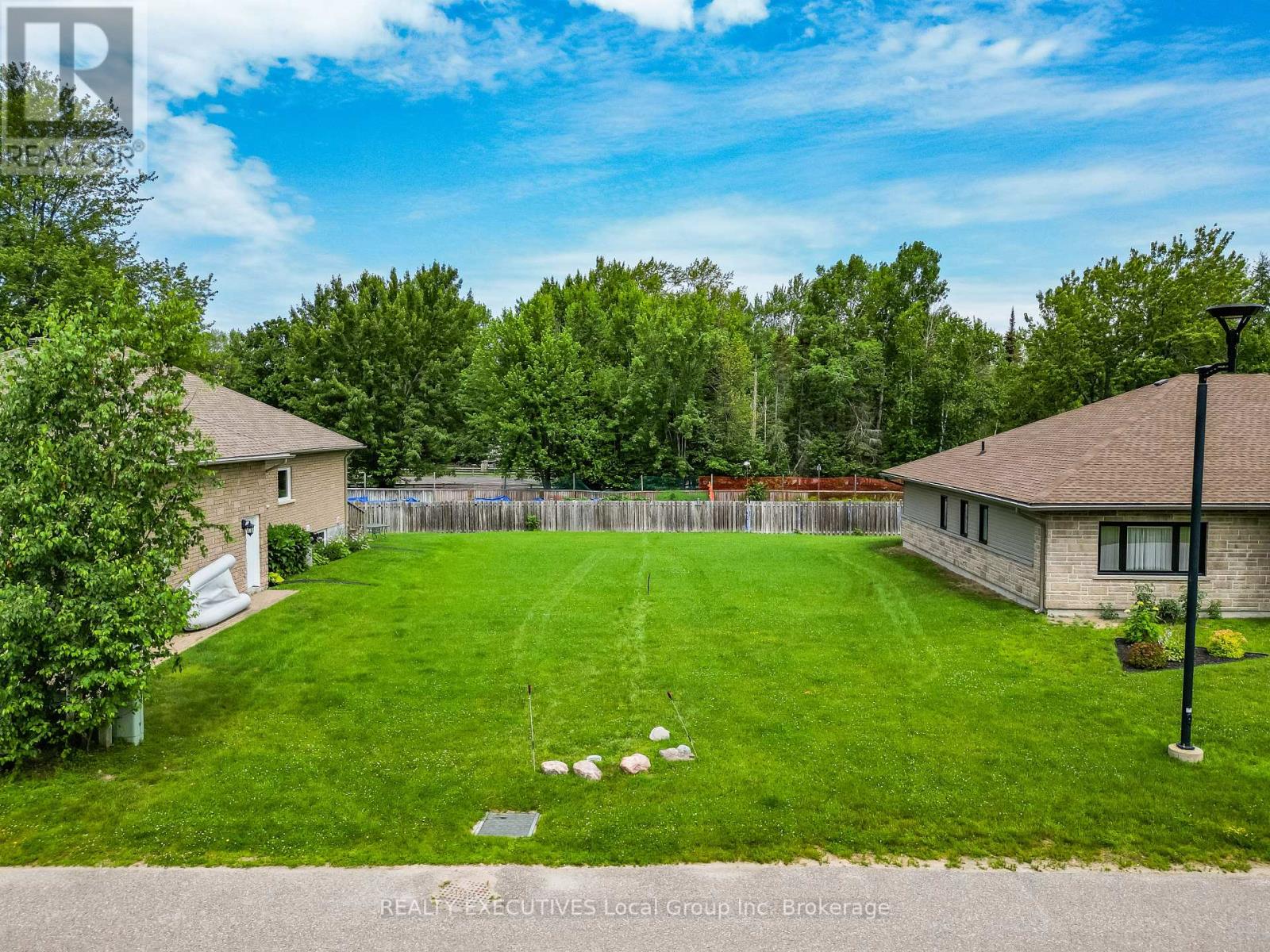 4 1134 Premier Rd, North Bay, ON P1A 2J4