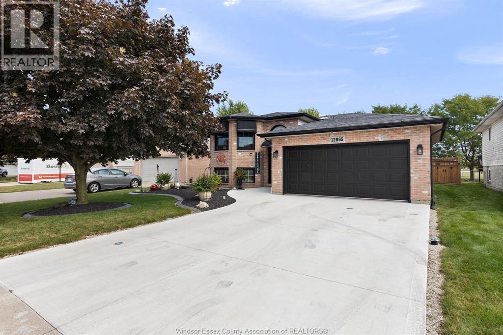 12865 Lemire St, Tecumseh, ON N8N 4W1