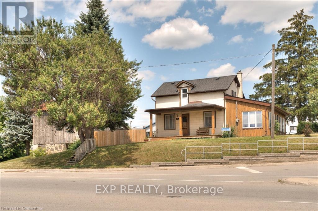 28 Manitou Dr, Kitchener, ON N2C 2K7