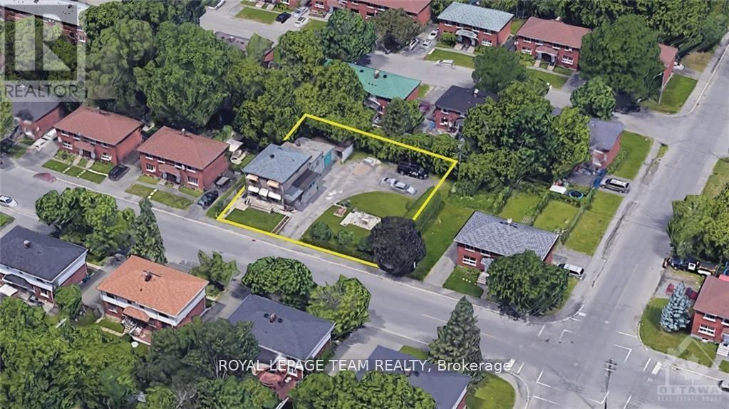 401 Queen Mary St, Ottawa, ON K1K 1W6