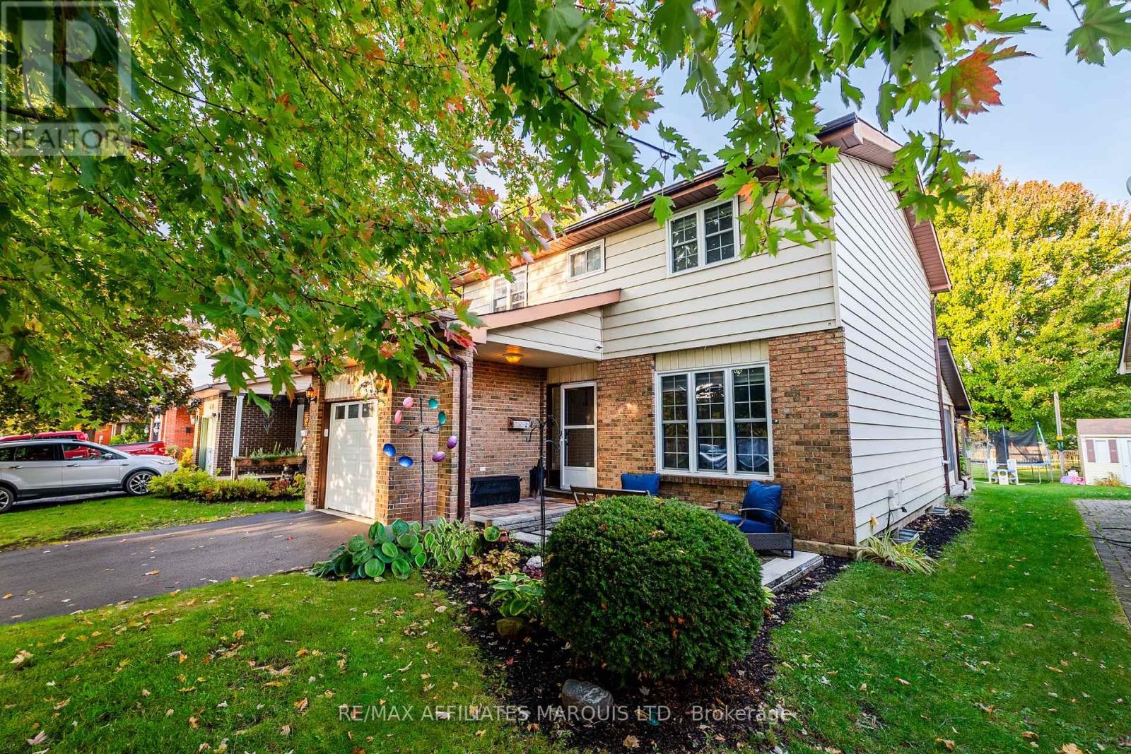 668 Champlain Dr N, Cornwall, ON K6H 6P2