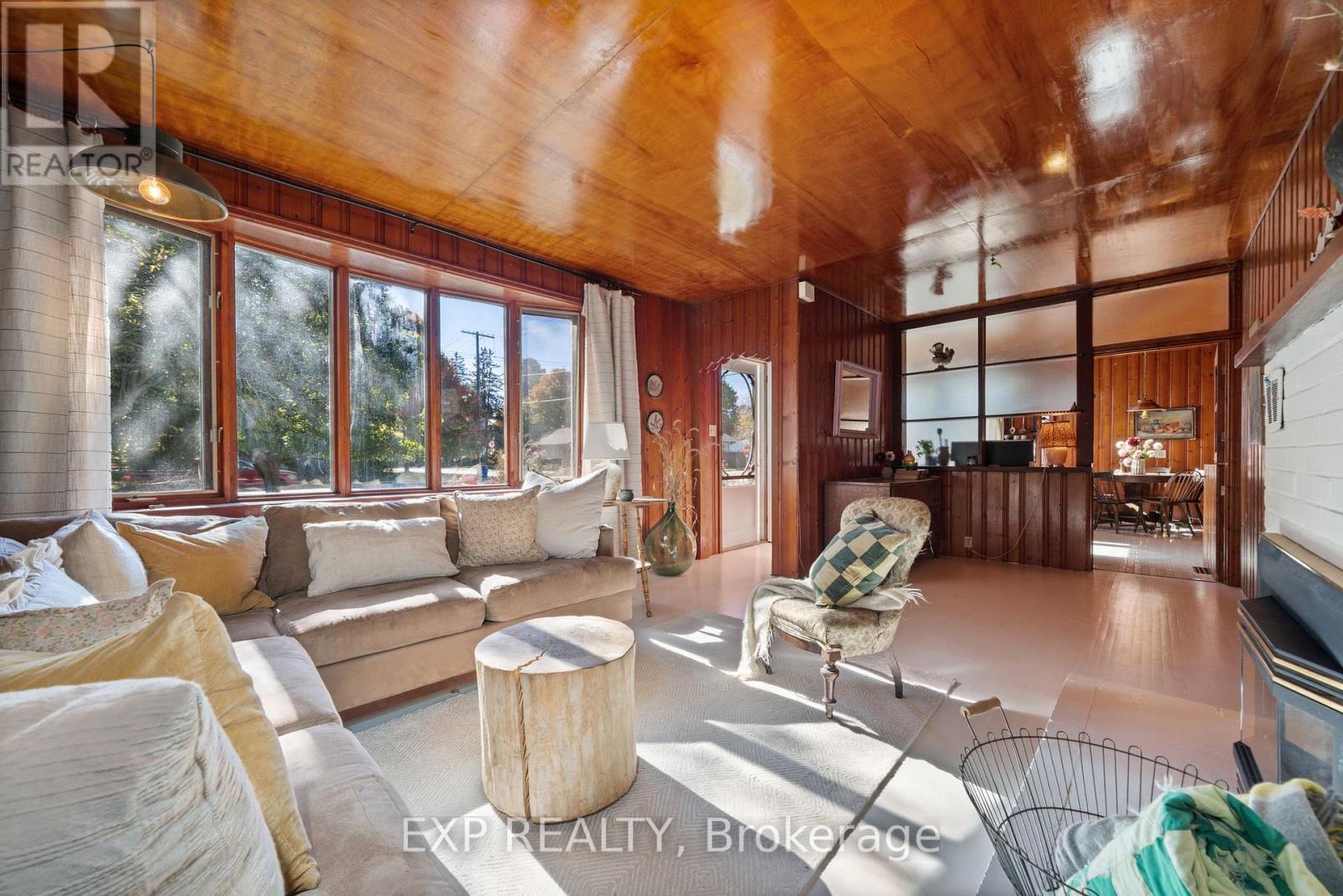 42 Paul St, Prince Edward County Picton Ward, ON K0K 2T0