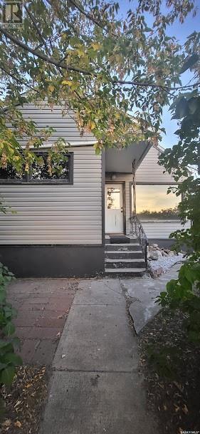 511 Main St, Oxbow, SK S0C 2B0