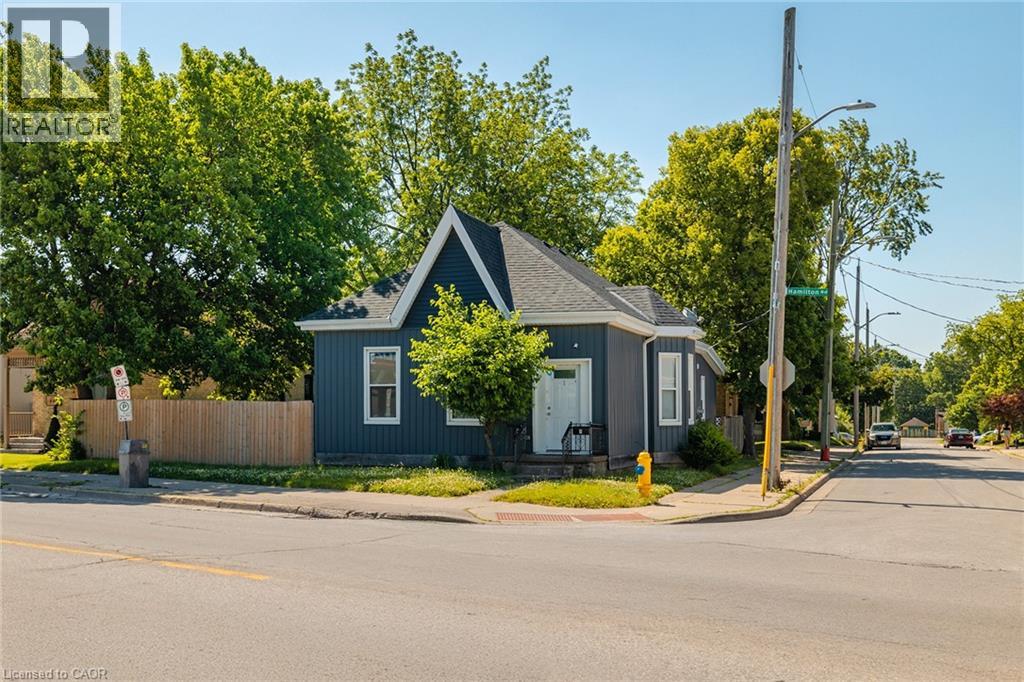 445 Hamilton Rd, London, ON N5Z 1S2