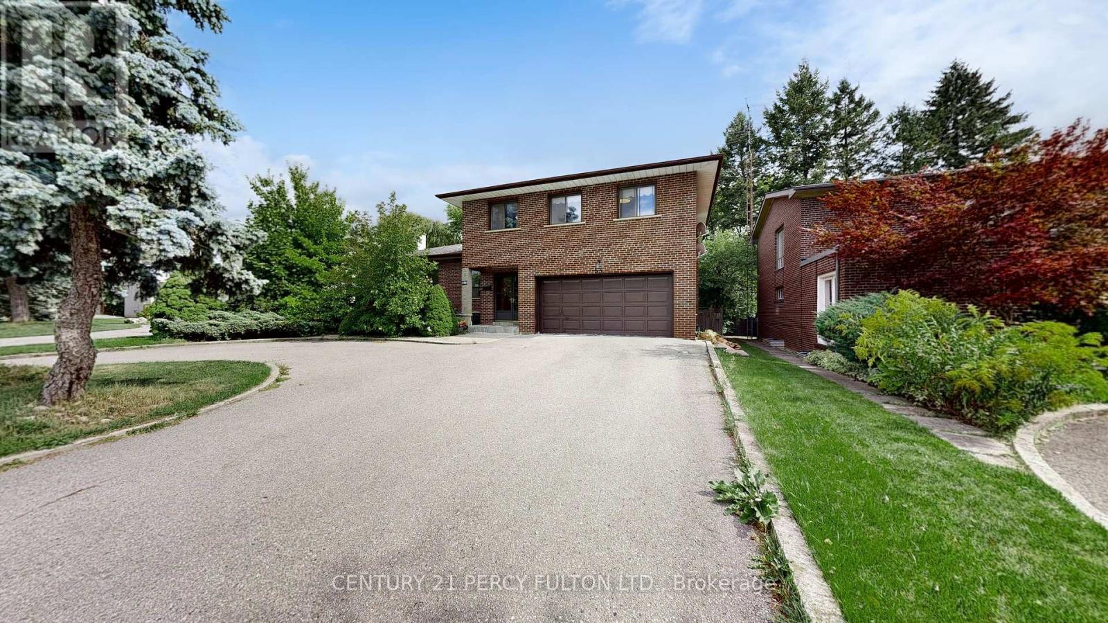 53 Poinsetta Dr, Markham, ON L3T 2T7