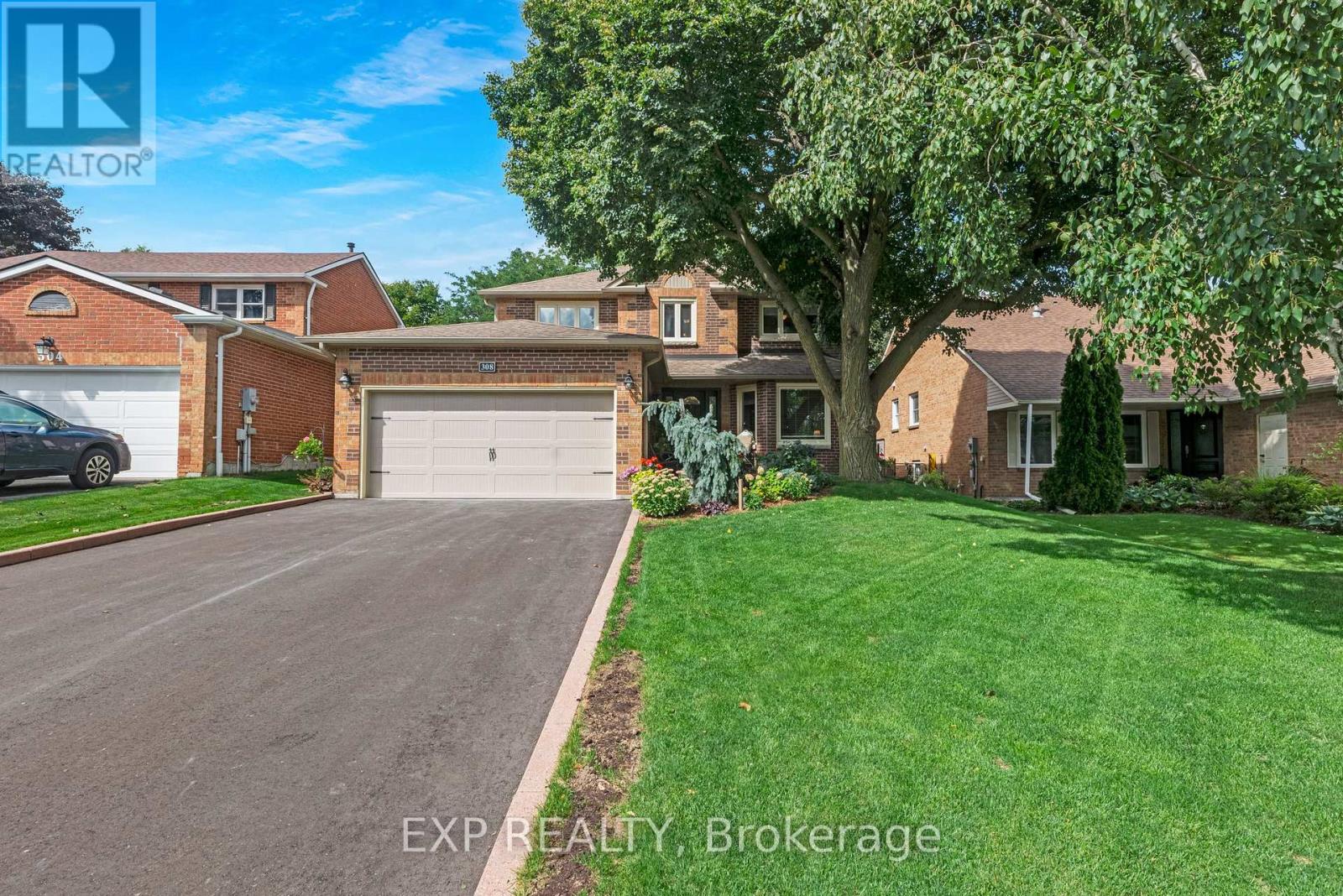 308 John Bowser Cres, Newmarket, ON L3Y 7N8