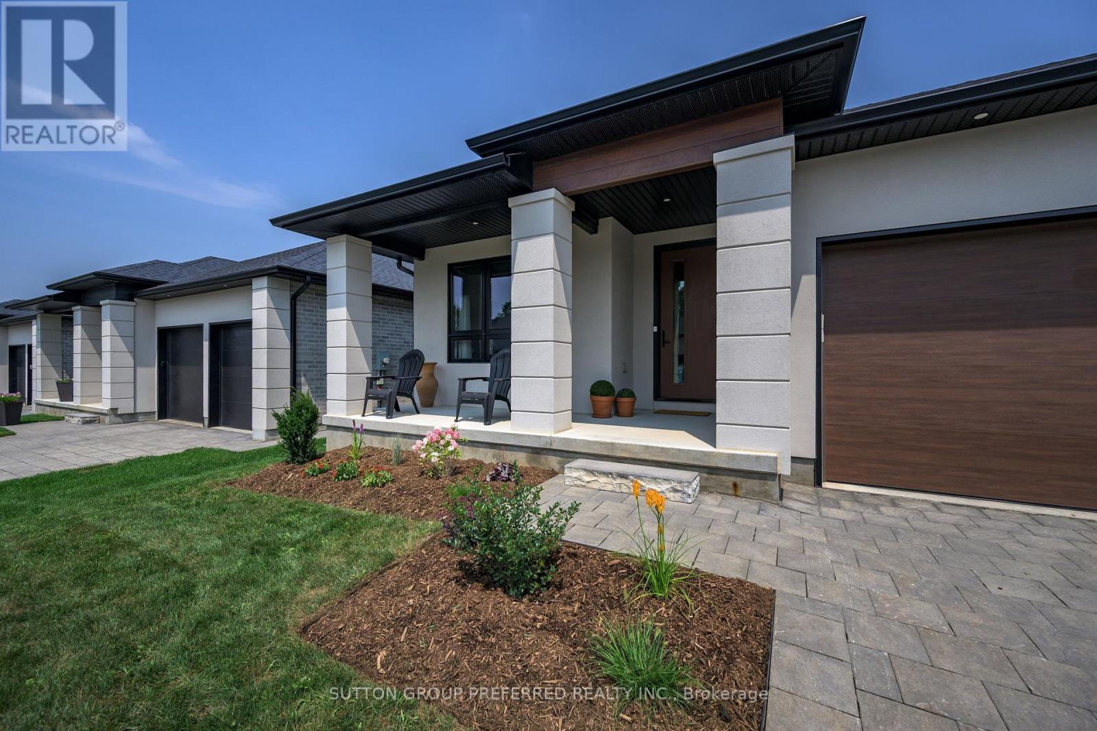 14 203 Wychwood Park, London, ON N6G 1R5