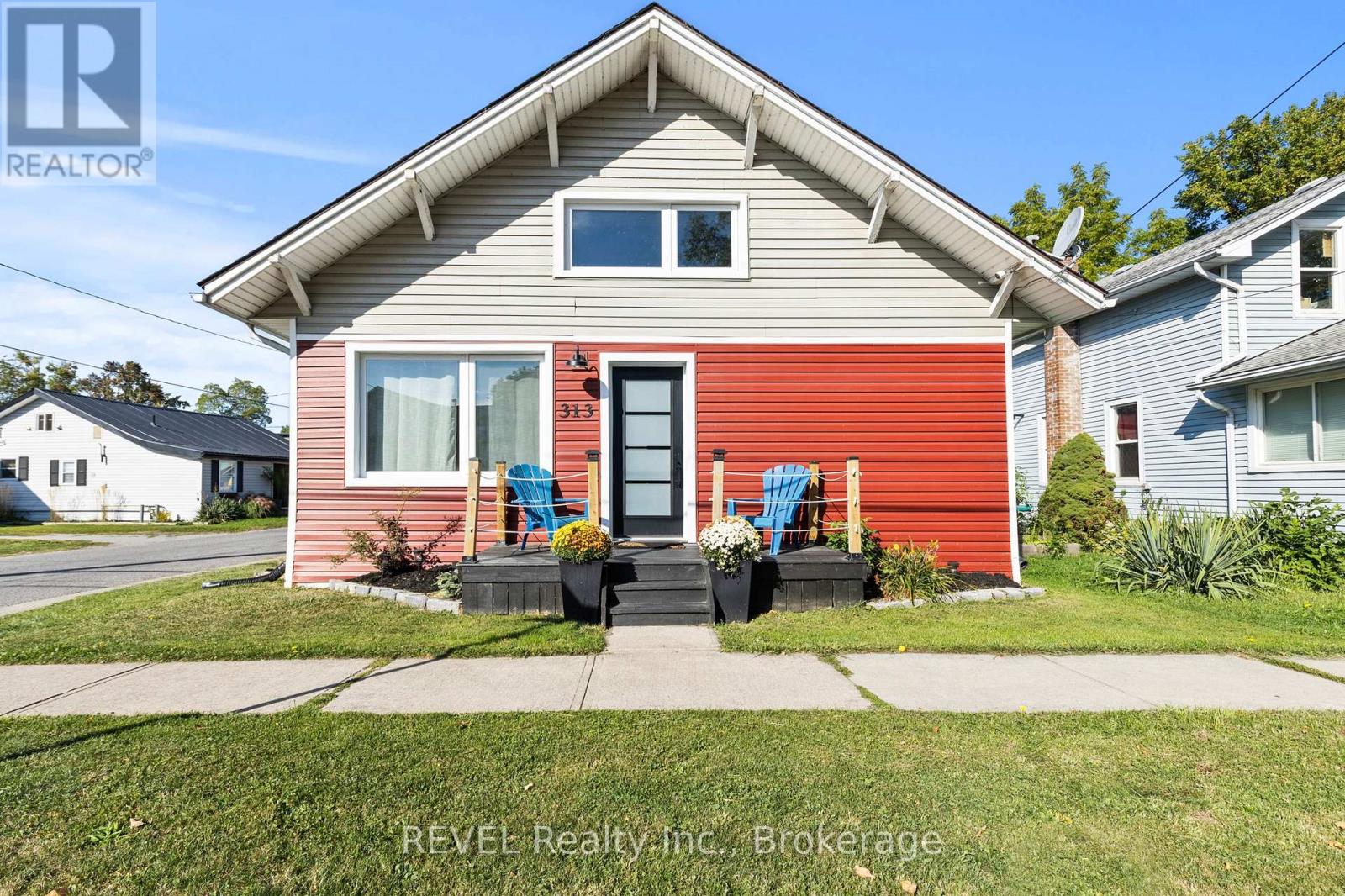 313 Ridgeway Rd, Fort Erie, ON L0S 1B0