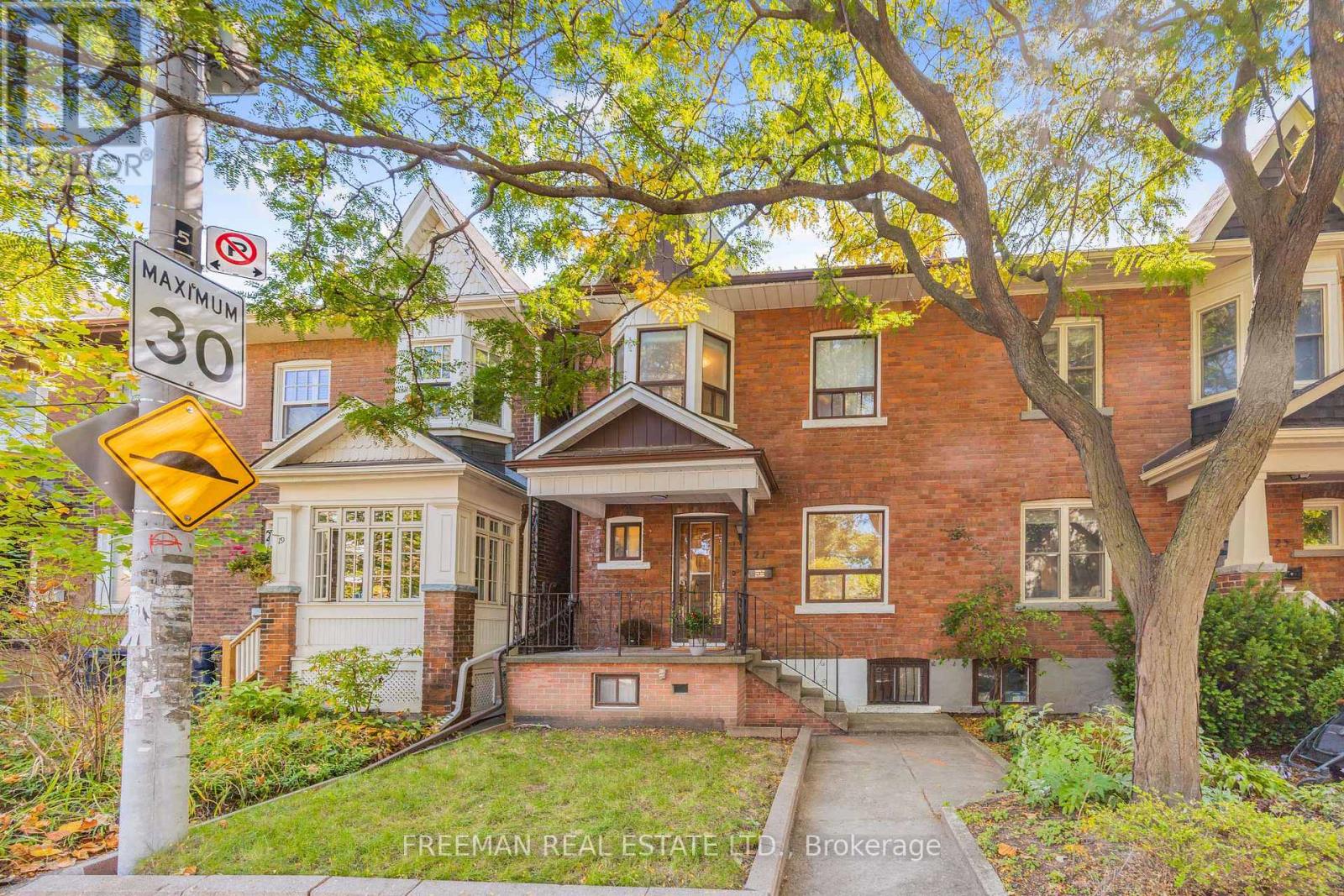 21 London St, Toronto, ON M6G 1M8