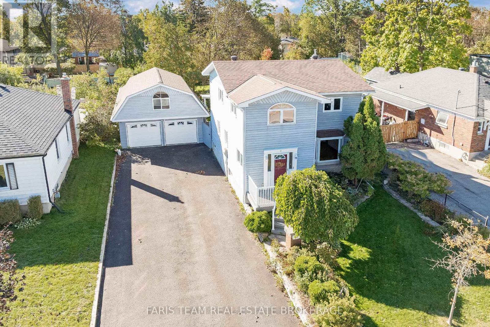 31 Napier St, Barrie, ON L4M 4C3