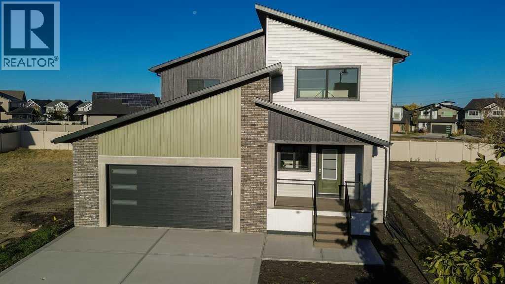 62 Eaton Cres, Red Deer, AB T4P 3C9