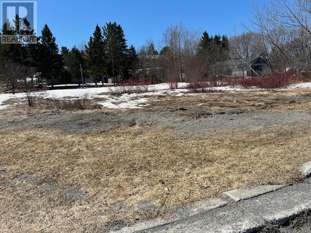 33 King St E, St. Charles, ON P0M 2W0