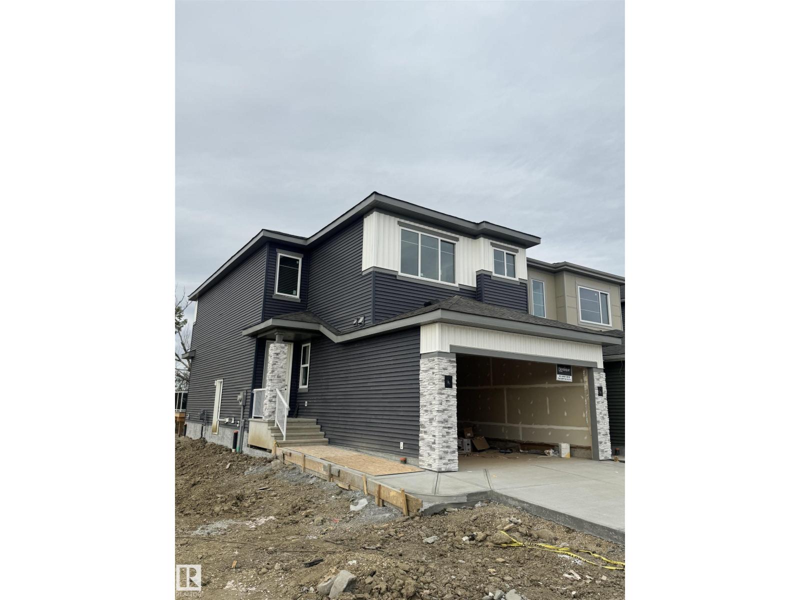 8453 Mayday Link SW, Edmonton, AB T6X 3G1
