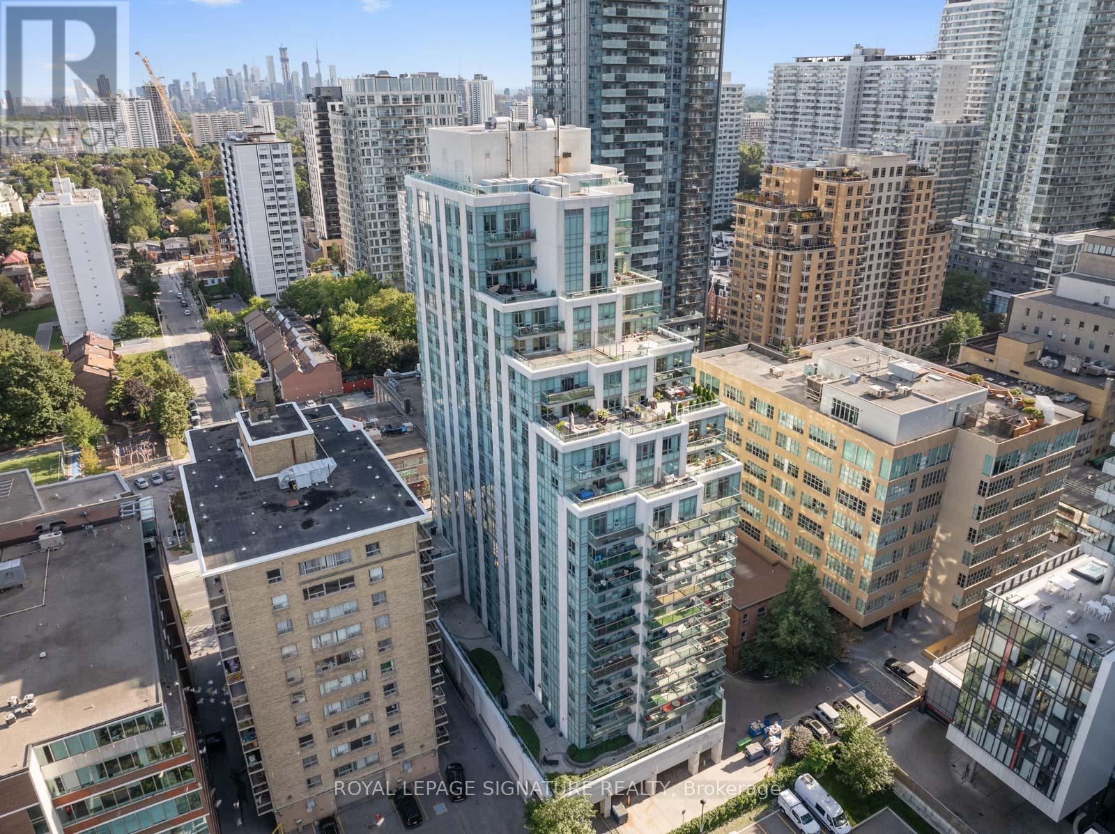 605 212 Eglinton Ave E, Toronto, ON M4P 0A3