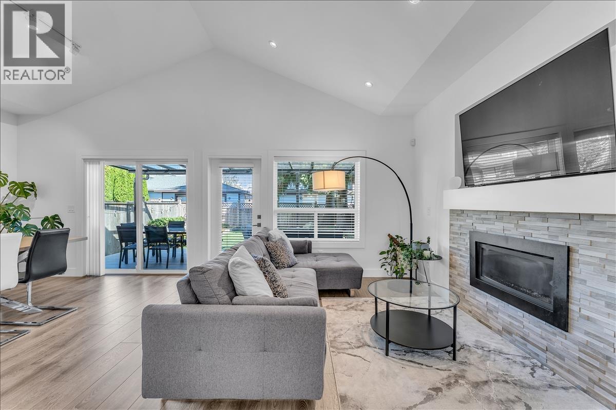 7430 Canada Way, Burnaby, BC V3N 3J6
