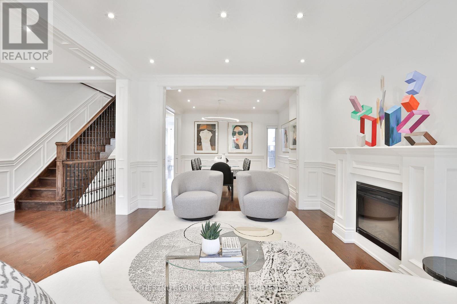 215 Major St, Toronto, ON M5S 2L4