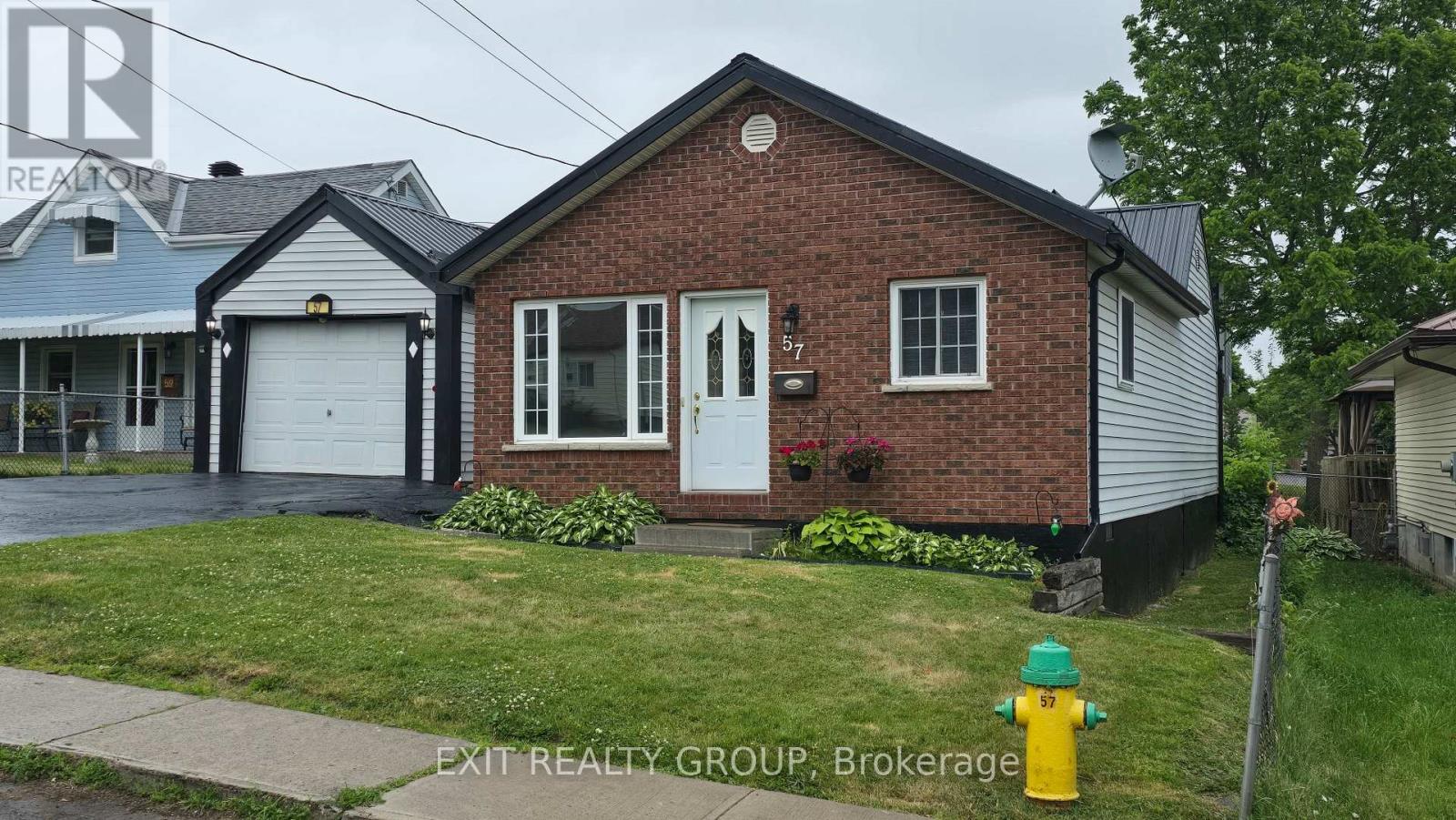 57 Prince Of Wales Dr, Belleville, ON K8P 2T6