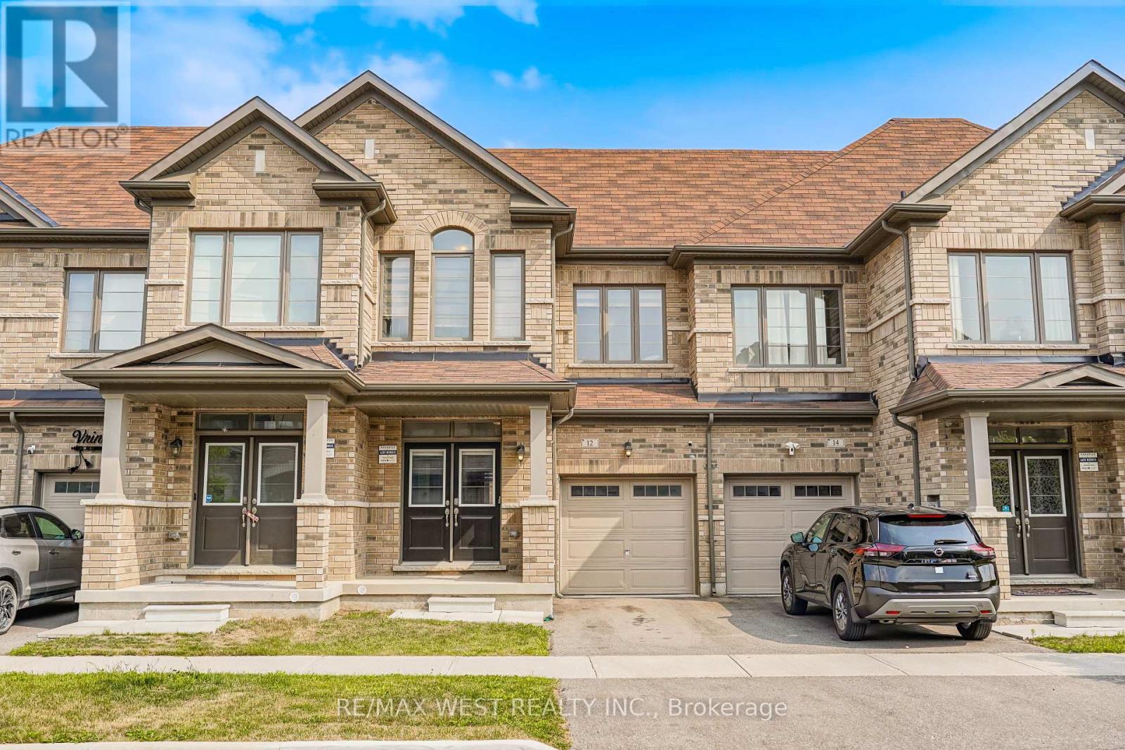 12 Adventura Rd, Brampton, ON L7A 5A7