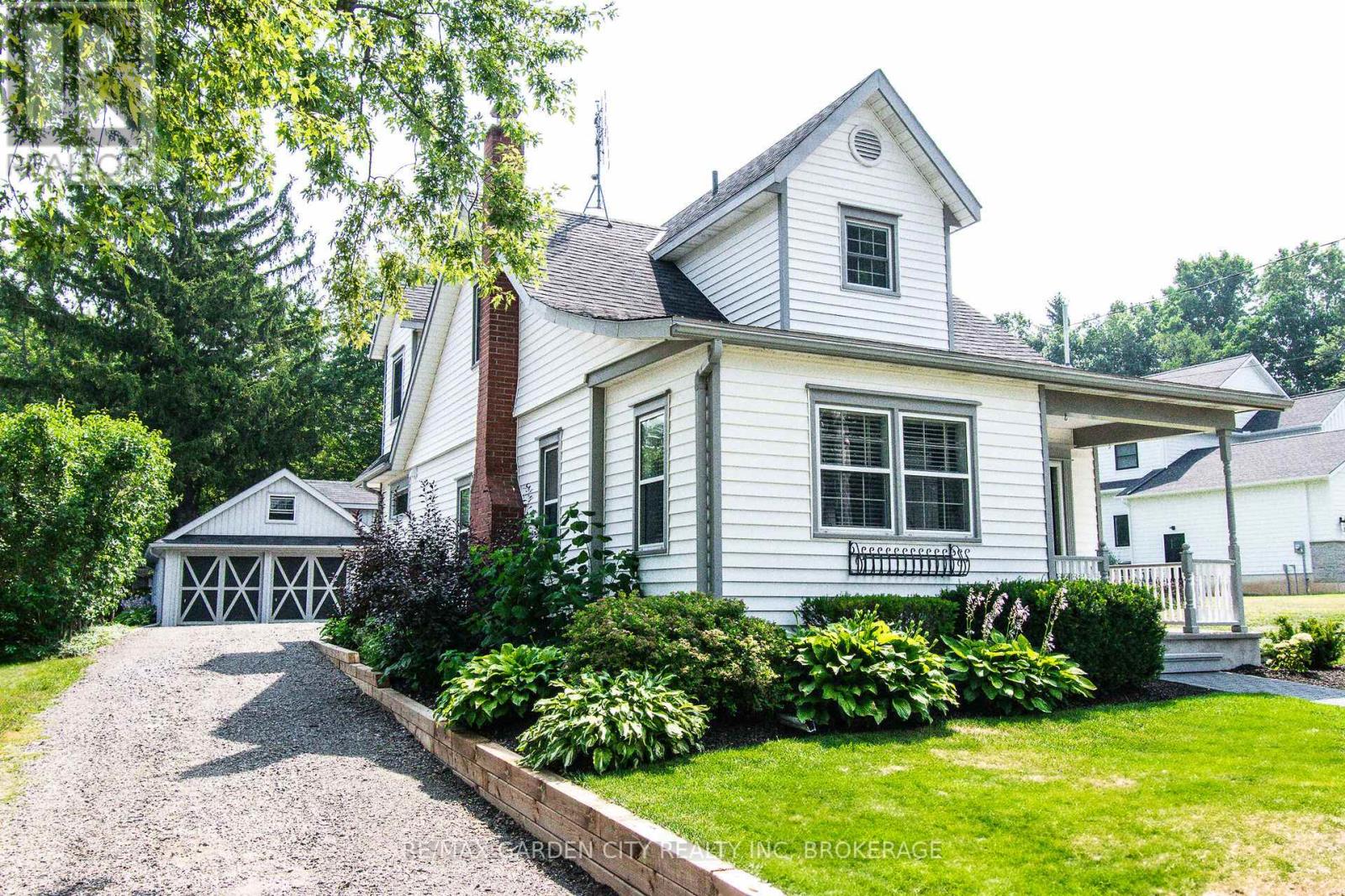 1171 Maple St, Pelham, ON L0S 1C0
