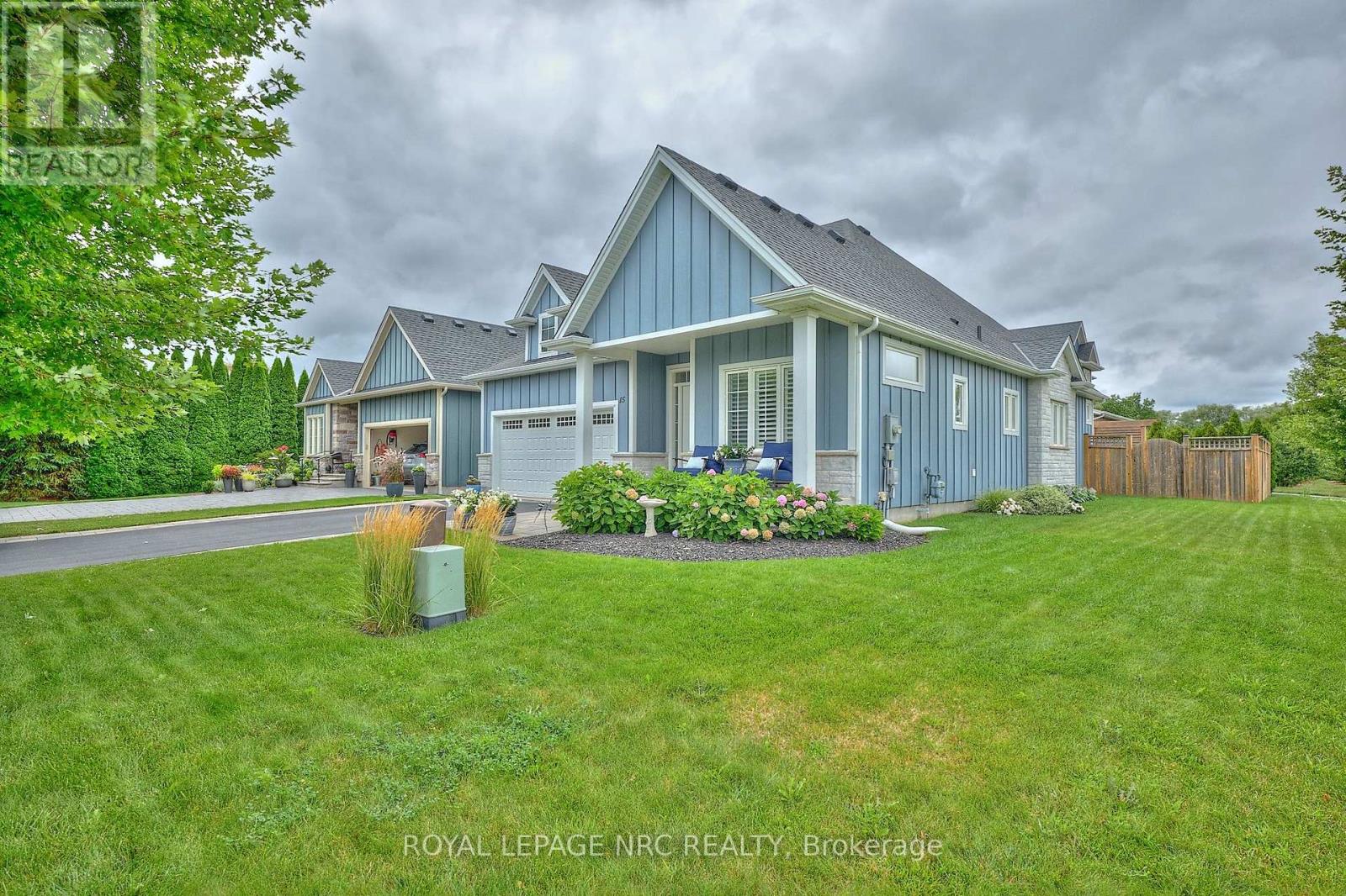 15 Copper Beech Blvd, Niagara-on-the-lake Virgil, ON L0S 1J0