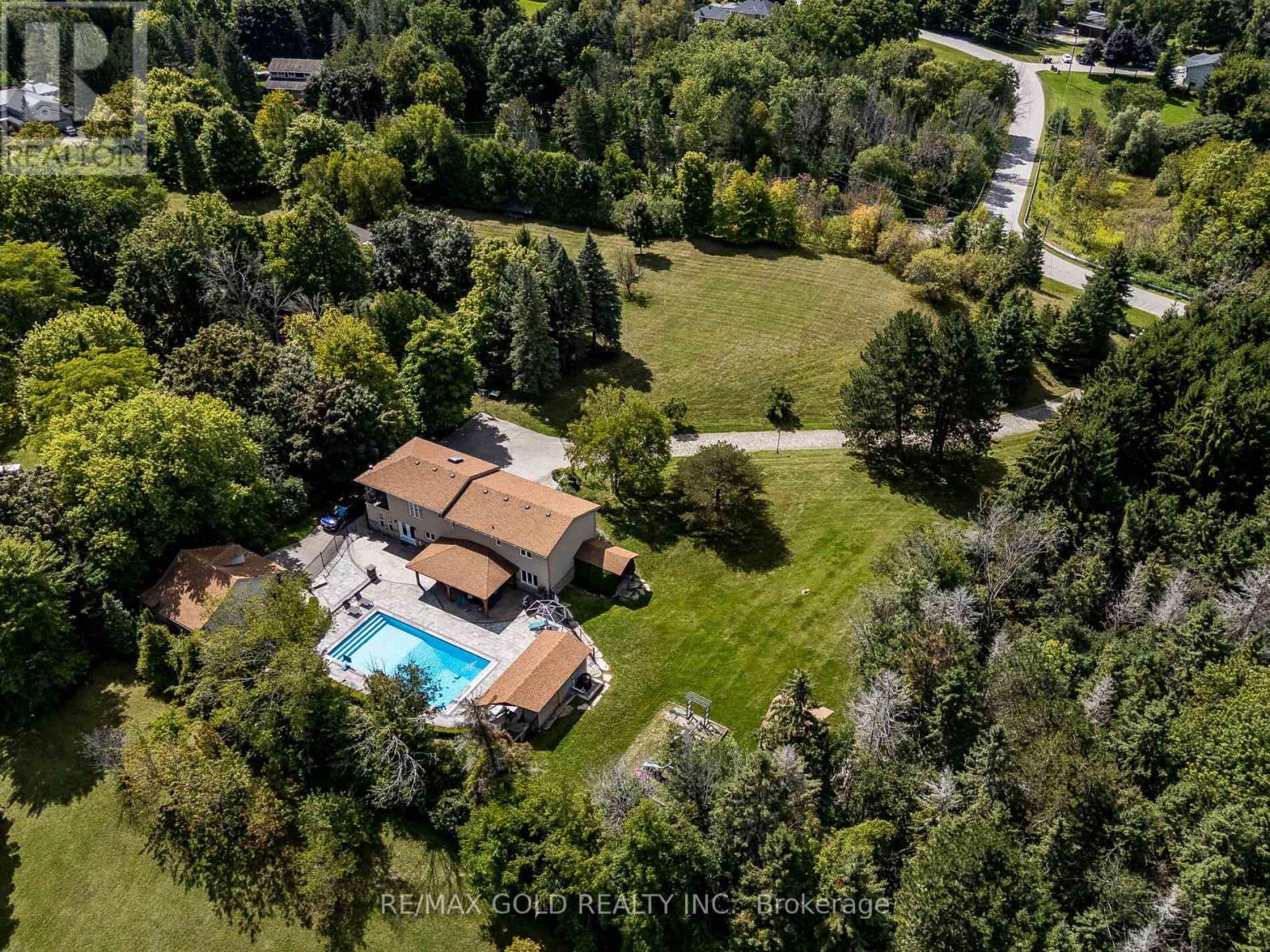 110 Palmer Cir, Caledon, ON L7E 0A5