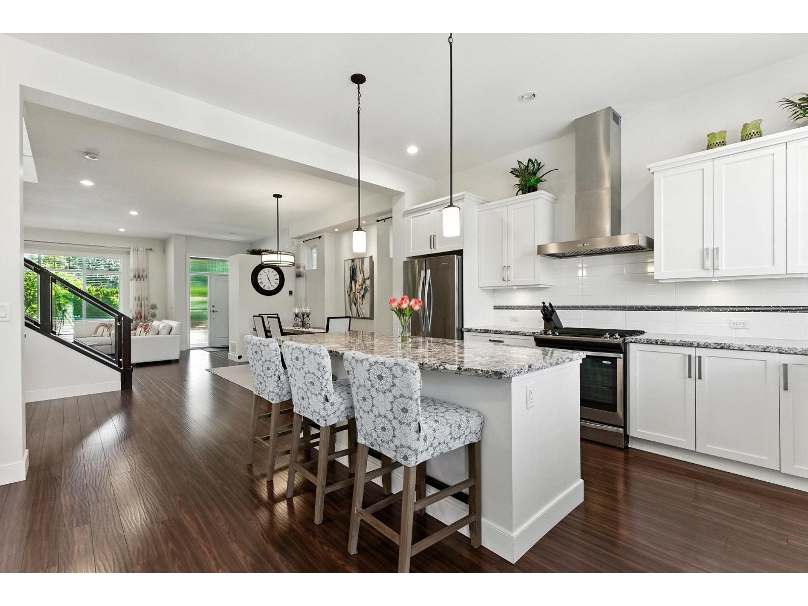 168 Street Unit 2233, Surrey, BC V3Z 0M3
