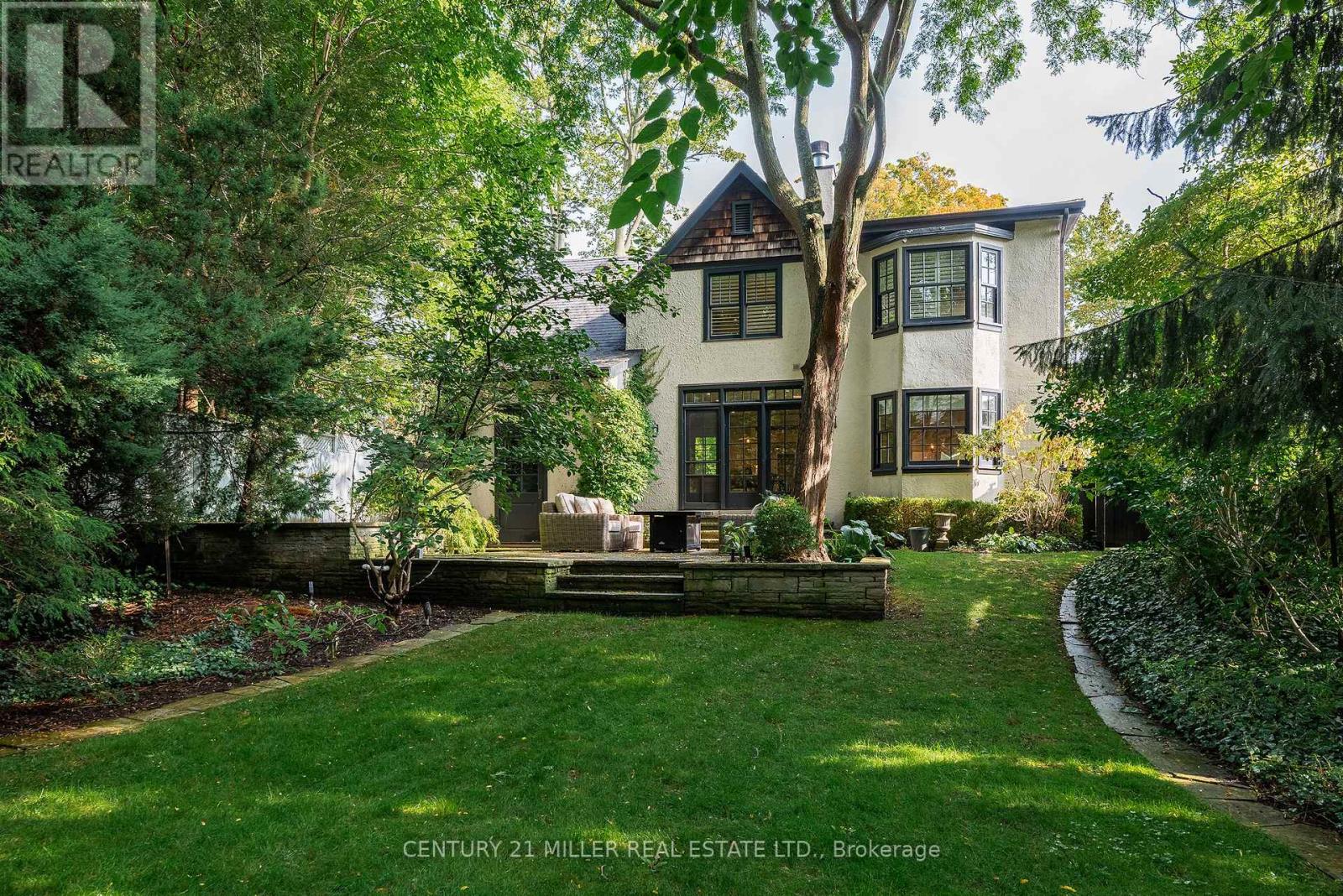 44 Howard Ave, Oakville, ON L6J 3Y3