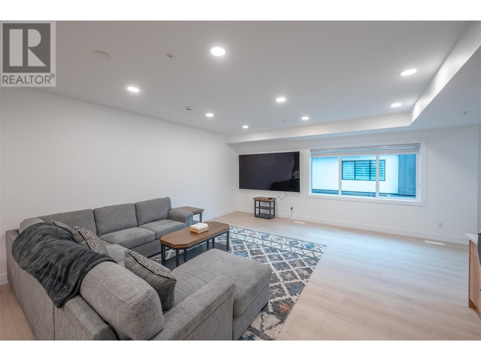10615 Elliott Street Unit 109 St #109, Summerland, BC V0H 1Z2
