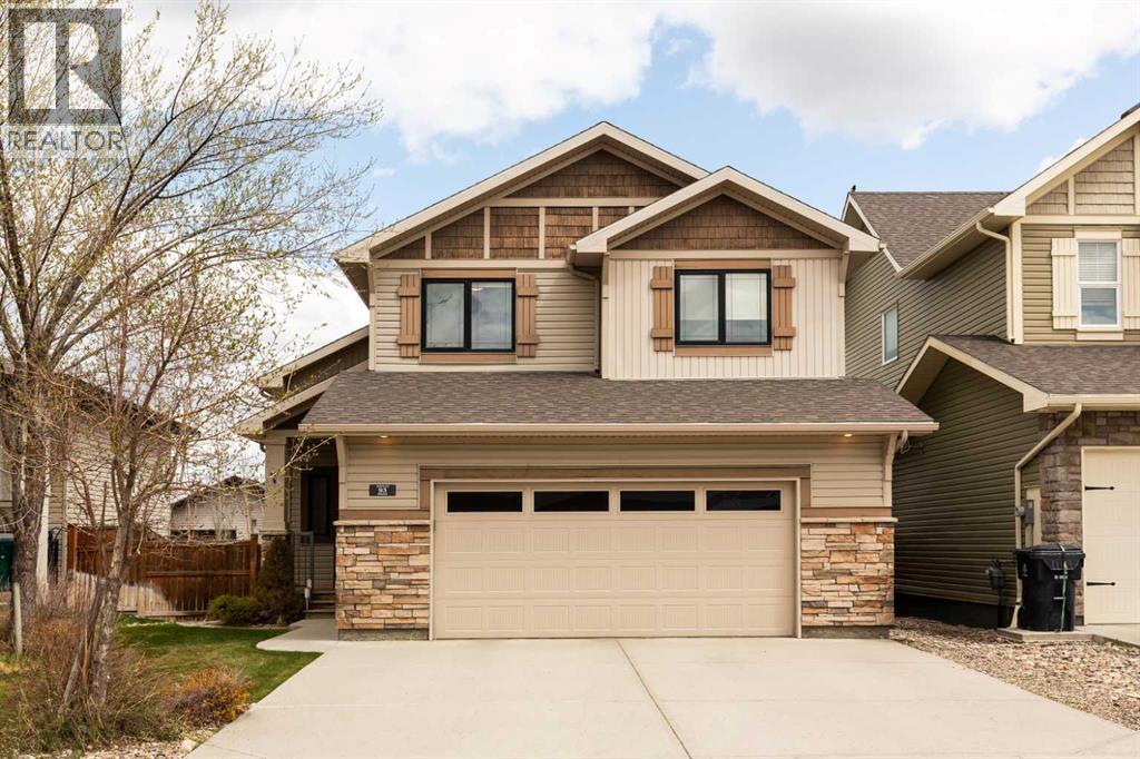93 Riverine Ln W, Lethbridge, AB T1K 5V6