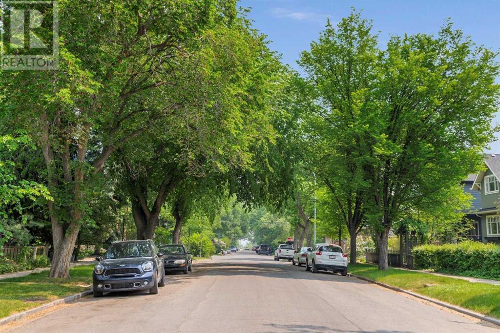 5 Avenue Ne Unit 221, Calgary, AB T2E 0K7