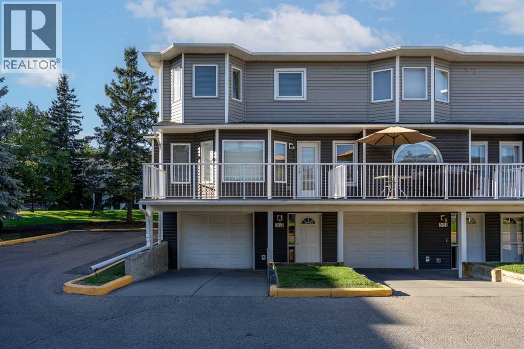 362 Regal Park NE, Calgary, AB T2E 0S6