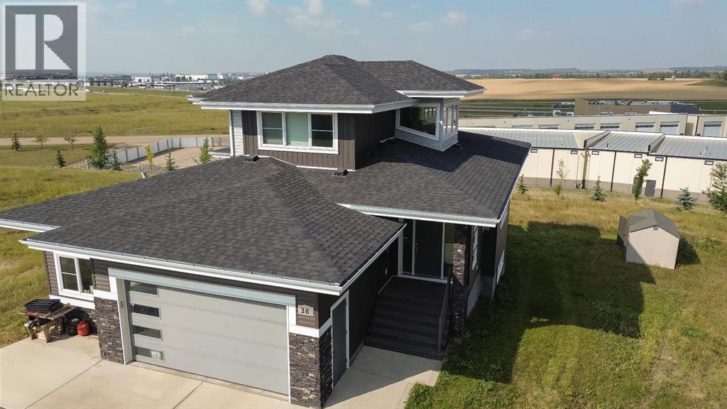 38 Vista Close, Blackfalds, AB T4M 0L3