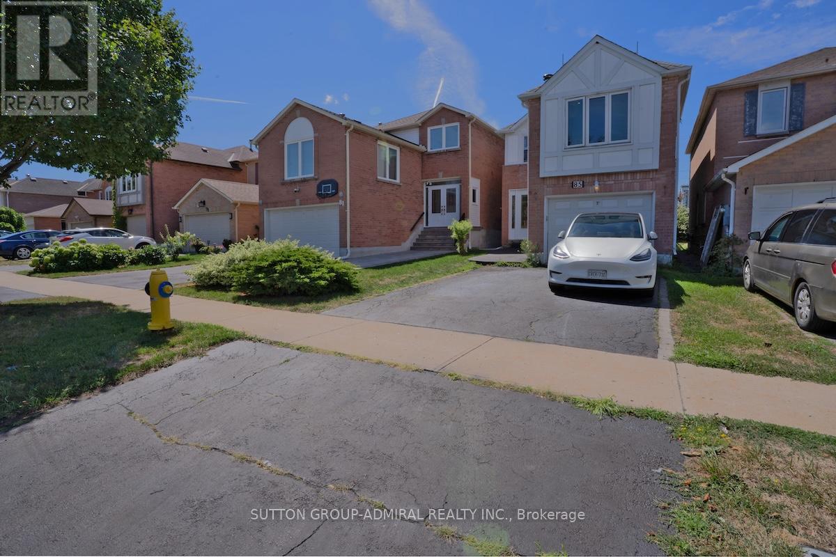 85 Glen Cres, Vaughan, ON L4J 4W7