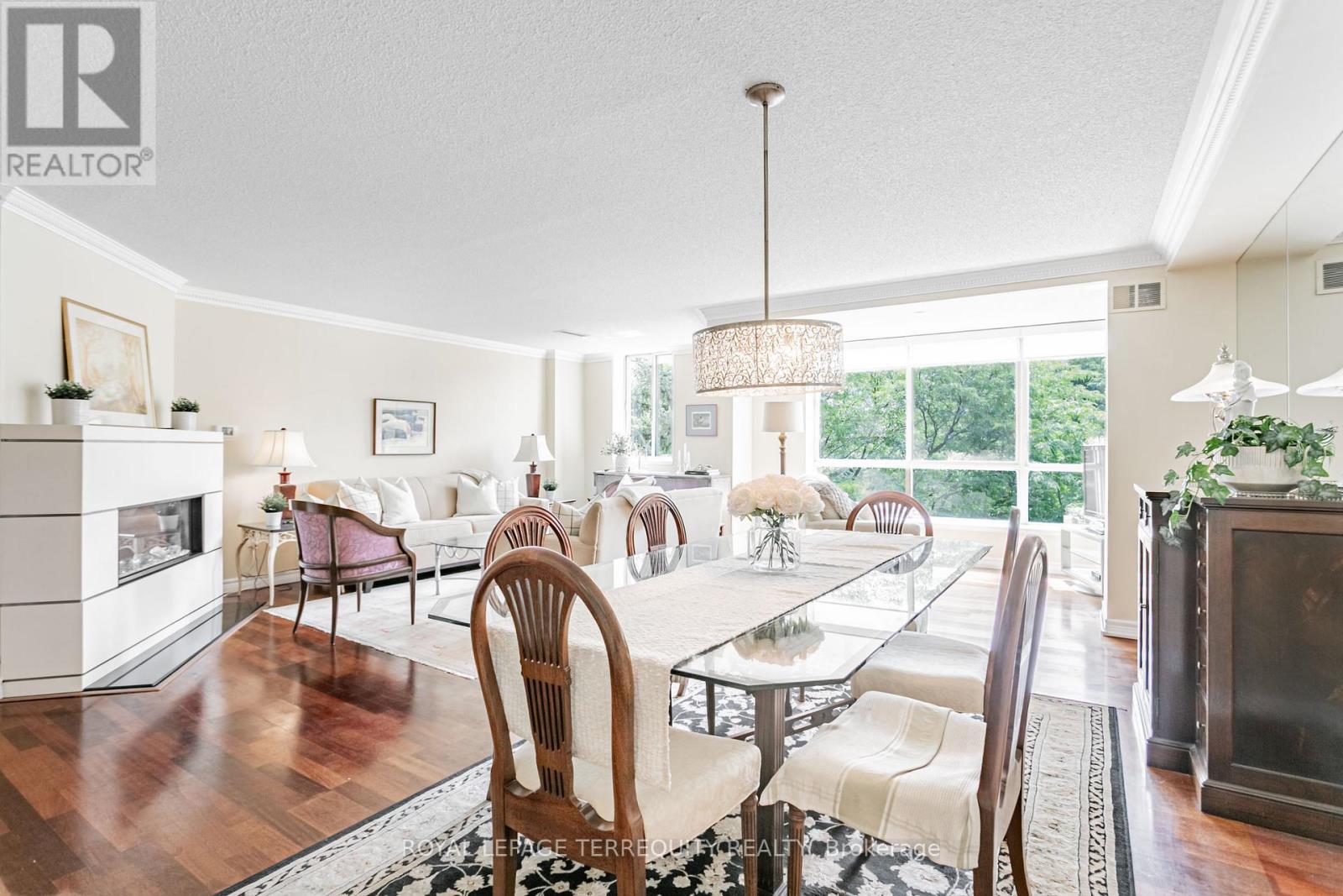 605 225 Davenport Rd, Toronto, ON M5R 1J3