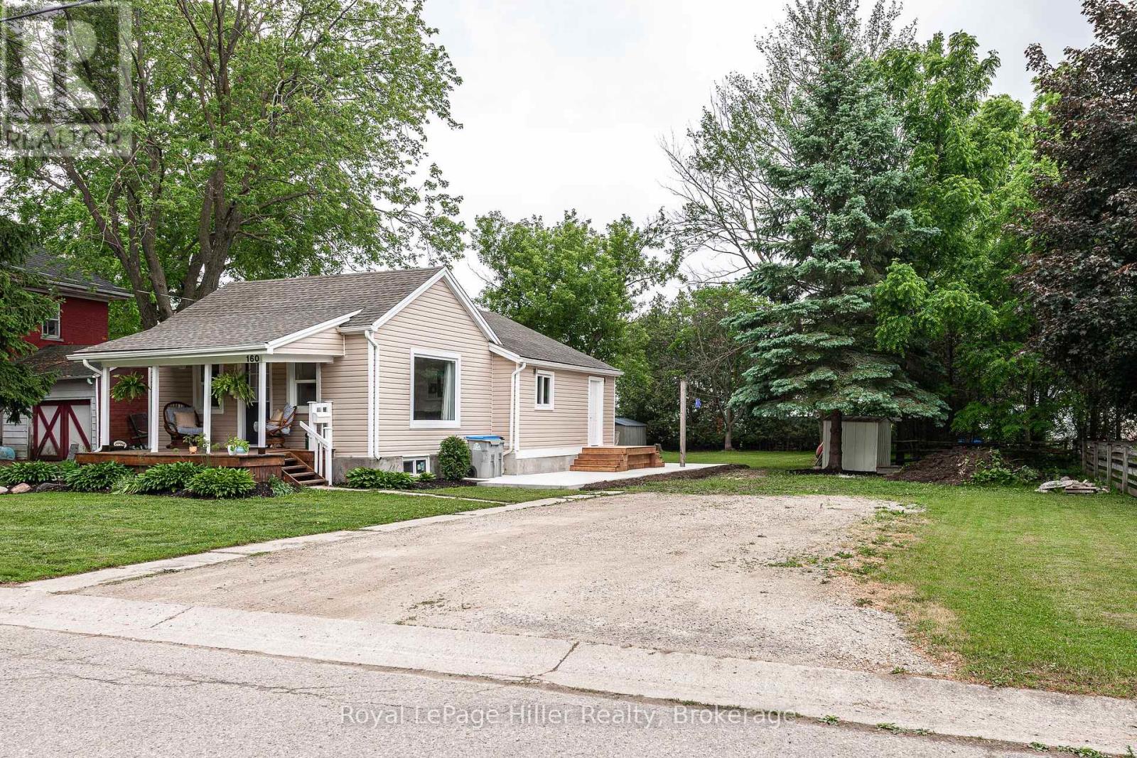 160 James St, West Perth, ON N0K 1N0