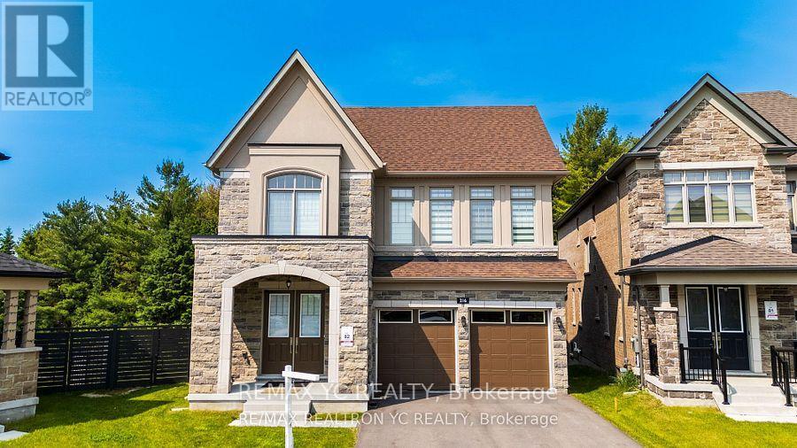 216 Sikura Cir, Aurora, ON L4G 3Z1