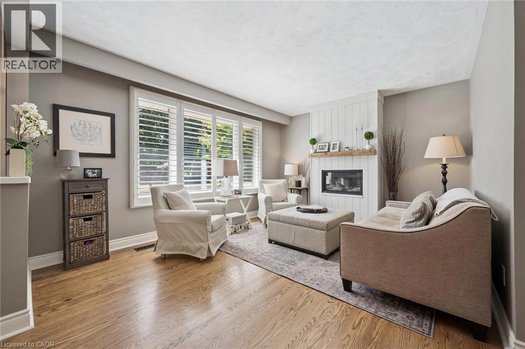 12 Carter Dr, Guelph, ON N1E 1X7